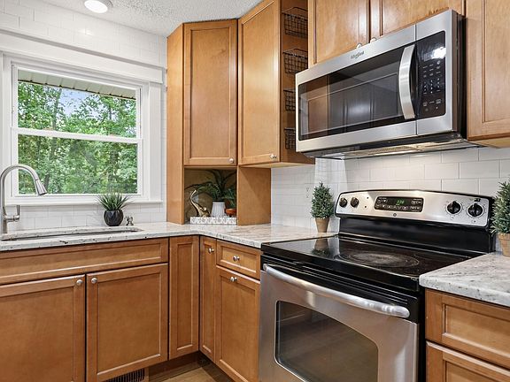 5th image of 7608 Fiesta Way