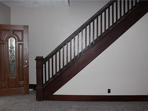 4th image of 762 Brady Ave