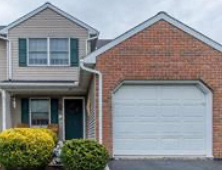 1st image of 14 Parkview Dr