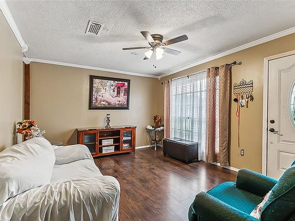 3rd image of 116 Blanche Dr