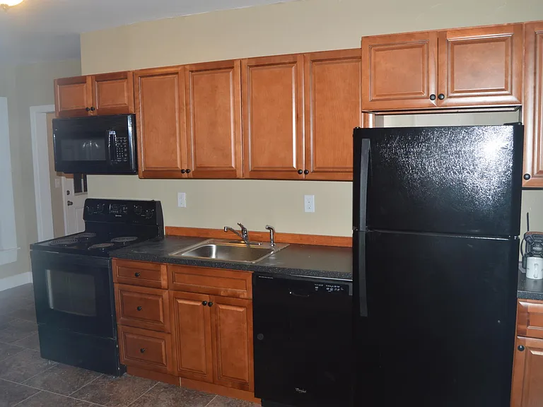 15 Hillside Pl — Photo 1