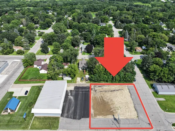 206 N Nokomis St, Alexandria, MN 56308