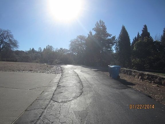 3rd image of 51 Town View Dr