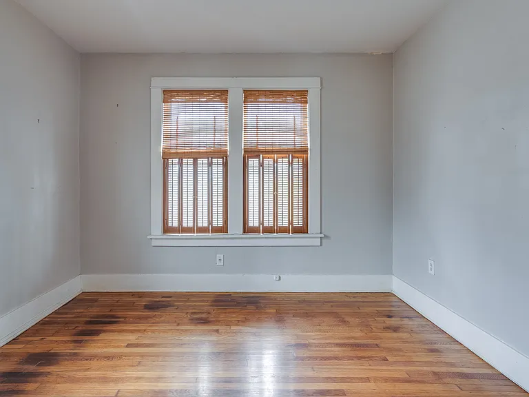 2293 Jackson Ave — Photo 18