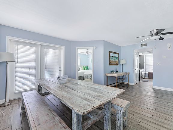4th image of 132 E Gardenia St #3
