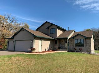 34665 Kale Ln, North Branch, MN 55056