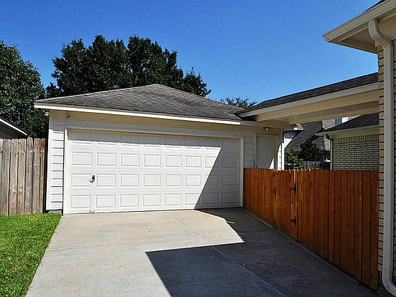 Detached Garage