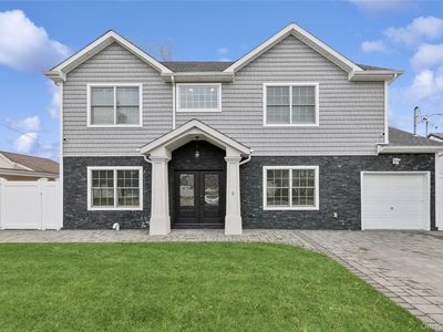 5 Vernon Street, Plainview, NY, 11803