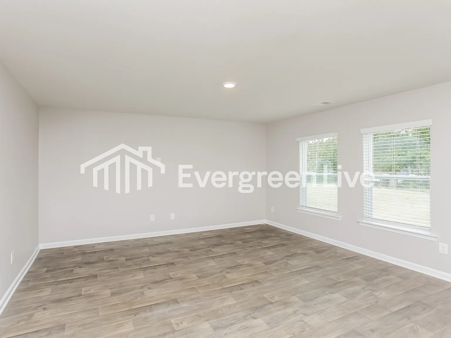4 bed, 3.0 bath, 2110 sqft, $1,845 — Photo 4