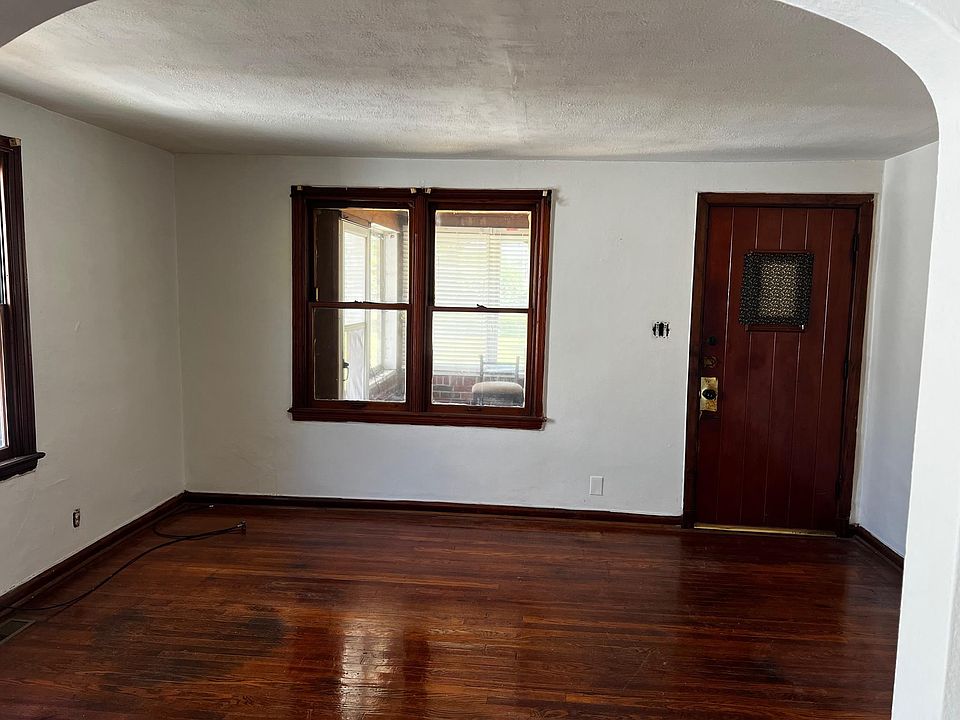 1st image of 2409 Spencer Ave