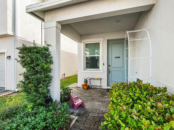 3rd image of 1829 Lake Cove Drive