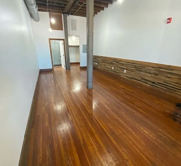 110 W Market St — Photo 6