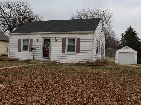 223 S 12th St, Sac City, IA 50583