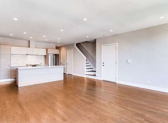 4th image of 3051 W Armitage Ave APT 4E