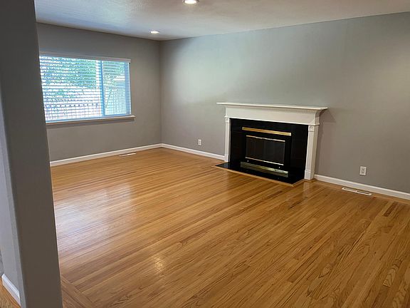 4th image of 456 Giannini Dr
