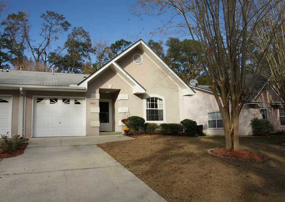 1st image of 2935 Royal Palm Way