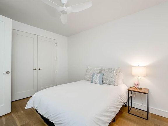5th image of 222 West Ave #1806