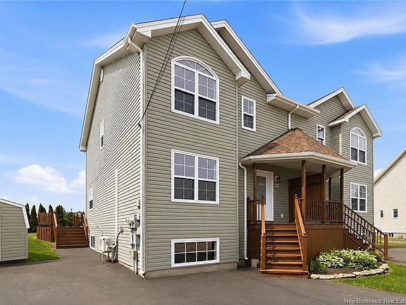 3rd image of 22 Carlson St