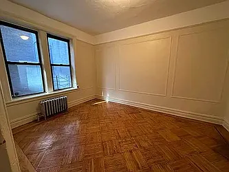 Rented by R New York