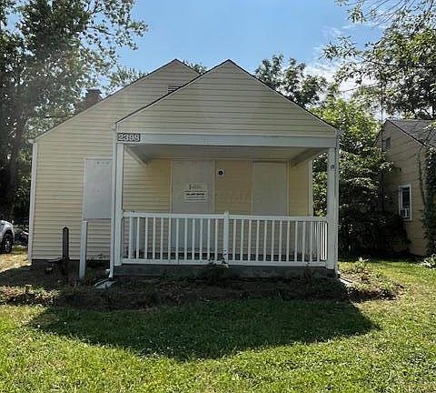 3rd image of 2398 Joyce Ave
