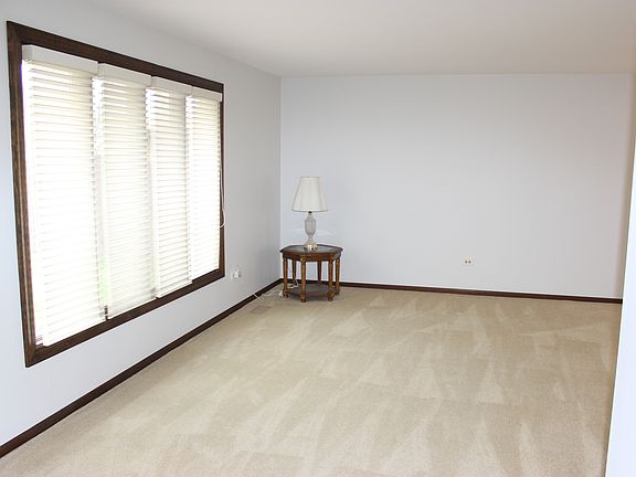 5th image of 4950 W 137th St