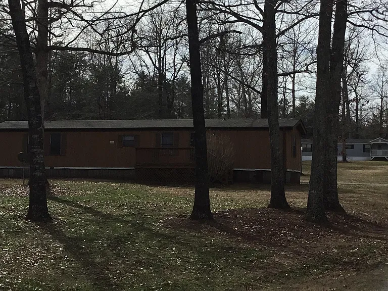 Jordan Rd — Photo 15
