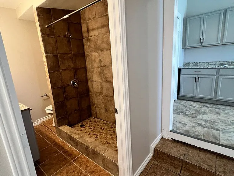 319 Harding Pl #2 — Photo 8