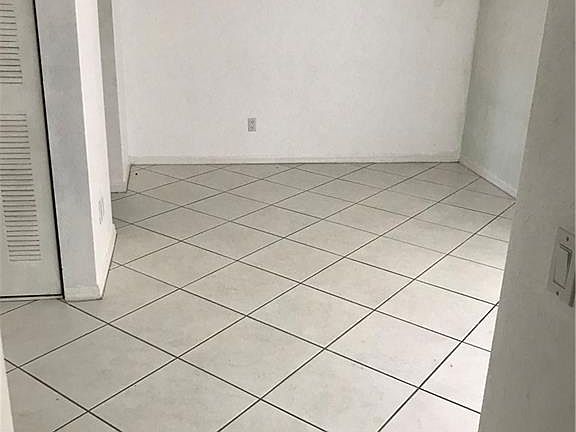 5th image of 17189 Terraverde Cir APT 2