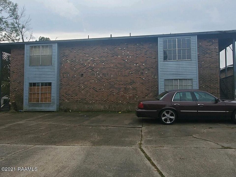 2nd image of 613 Colorado Rd