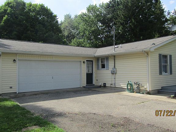 3rd image of 53 Hinman Ave N