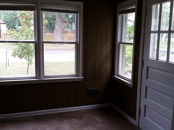 Front Entry-Sunroom_09152017