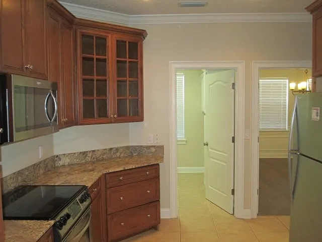 714 Dove Creek Cir — Photo 4