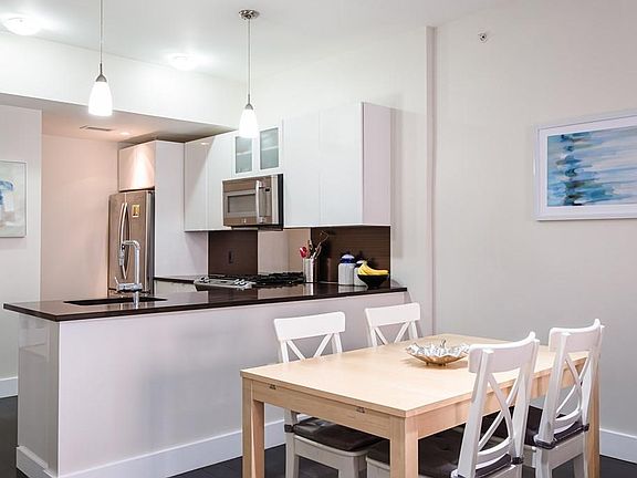 3rd image of 257 Northampton St #307