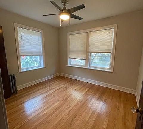 3rd image of 4850 N Hermitage Ave #1A