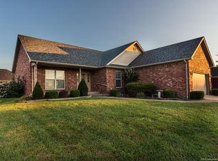 4014 Andy Dr, Sellersburg, IN 47172