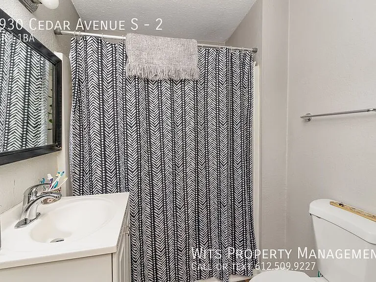 2930 Cedar Ave S #2 — Photo 18