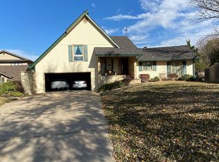 8312 E Lakeland Cir, Wichita, KS 67207