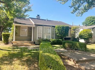 5536 D St, Sacramento, CA 95819