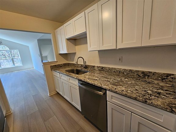 3rd image of 56401 Scotland Blvd