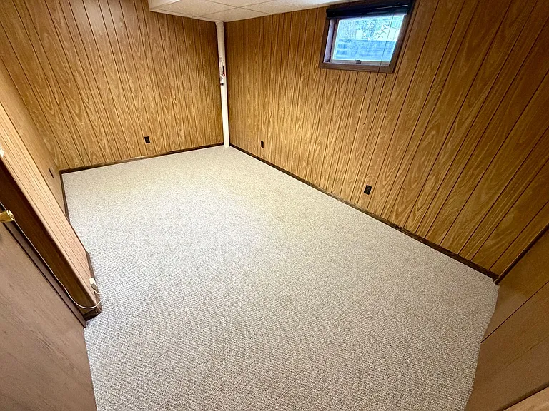 719 Darby St — Photo 14
