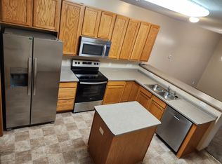 433 Frederick Cir, Hastings, MN 55033