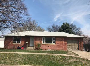1914 W 8th St, Hastings, NE 68901