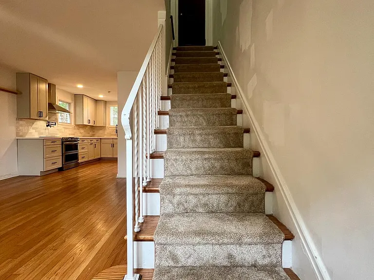 1008 Bashford Ln — Photo 11