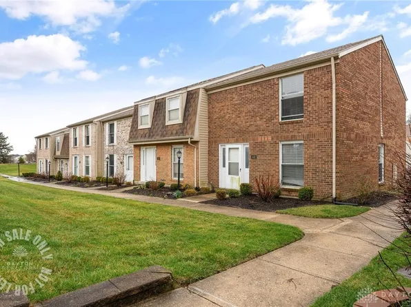1432 Crown Point Ct, Dayton, OH 45434