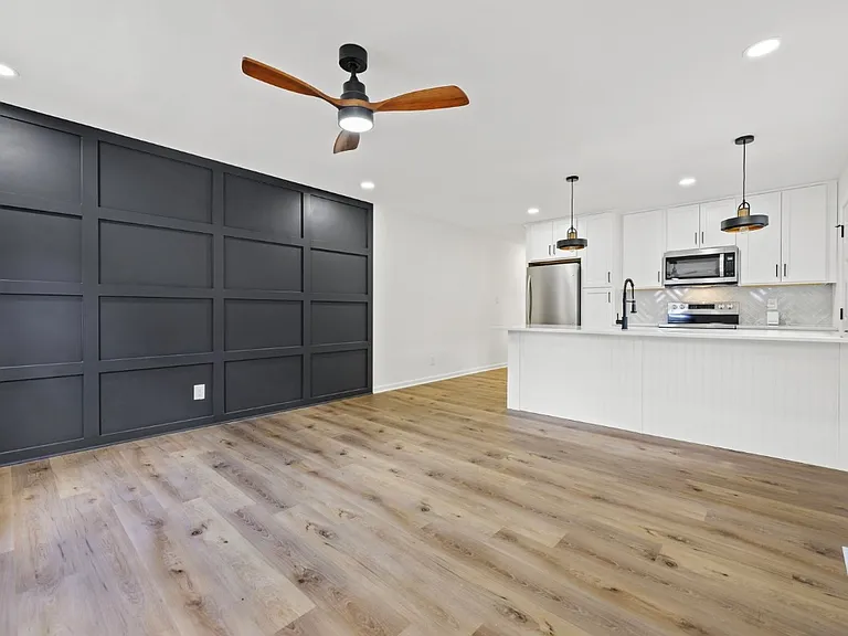 1003 Linwood Ave — Photo 3