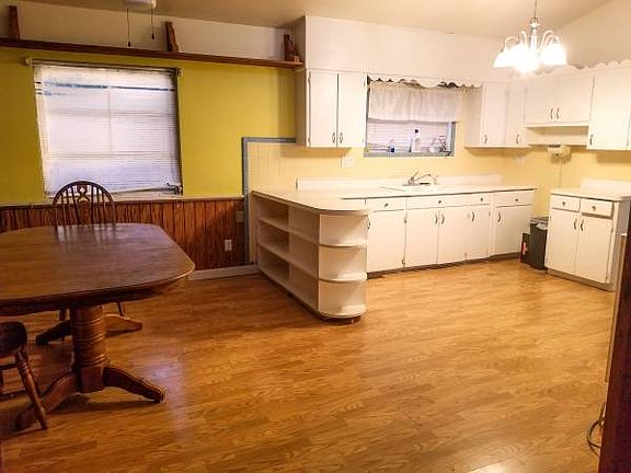 2nd image of 214 Linda Vista St