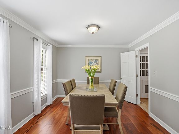 3rd image of 101 Hartland Ct