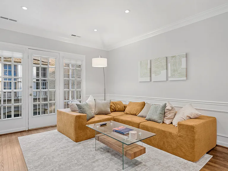 225 C St NE #63 — Photo 5