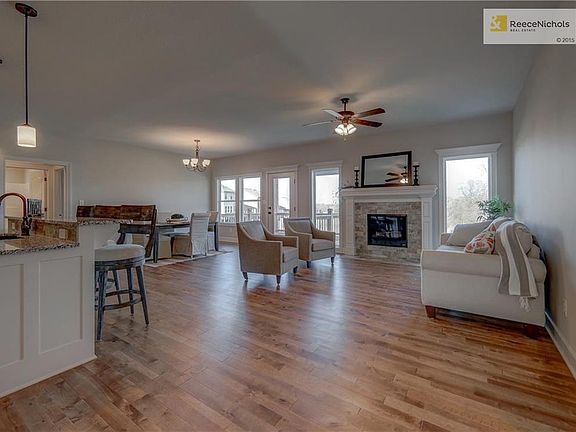 2nd image of 1413 NW Red Oak Ct