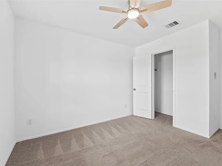 2805 Fountain Woods Dr — Photo 36